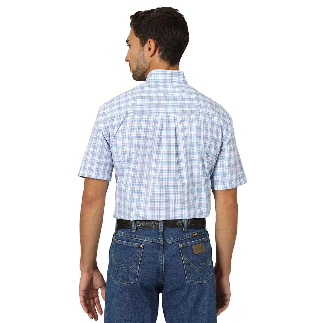Wrangler Men's George Strait Plaid Short Sleeve Shirt 4 Wrangler Men's George Strait Plaid Short Sleeve Shirt - Image 2