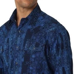 Wrangler Men's Retro Premium Bandana Print Snap Shirt -Western Fashion Men img32222 wrangler men s retro premium bandana print snap shirt