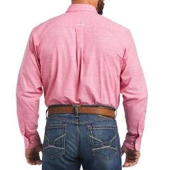 Ariat Men's Solid Slub Classic Fit Button-Down Shirt -Western Fashion Men img35366 ariat men s solid slub classic fit button down shirt