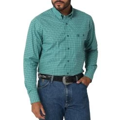 Wrangler Men's George Strait Plaid Button-Down Shirt